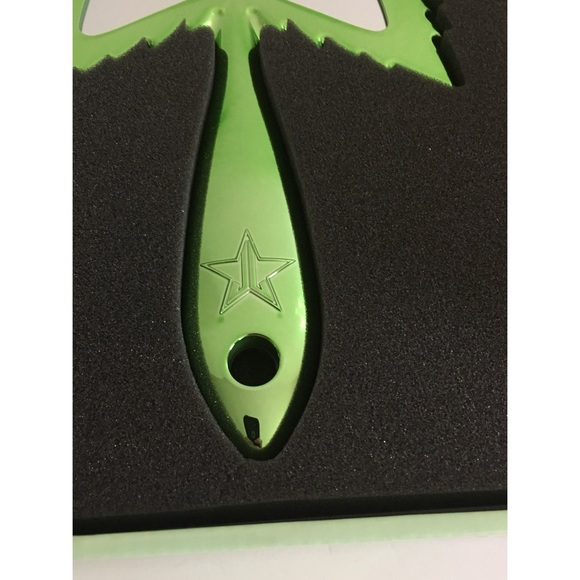 NIB Jeffree Star Green Chrome Leaf Hand Mirror - Picture 3 of 5